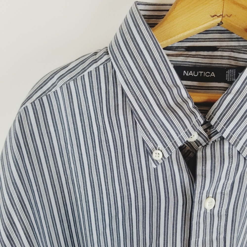 NWOT Nautica mens striped button down shirt XL